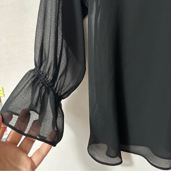 Uniqlo Black Sheer Women's Blouse - Picture 7 of 11